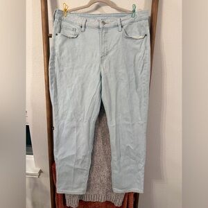 Old Navy Women's Straight Leg Jeans in Light Blue